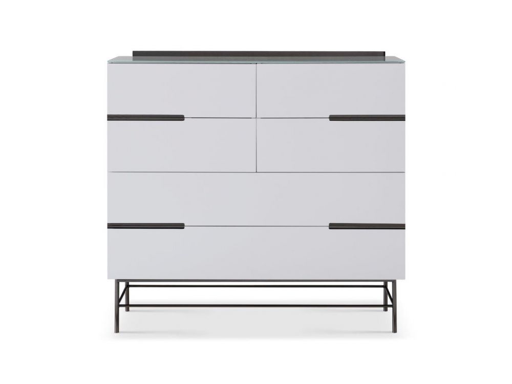 White chest of outlet drawers 110cm wide