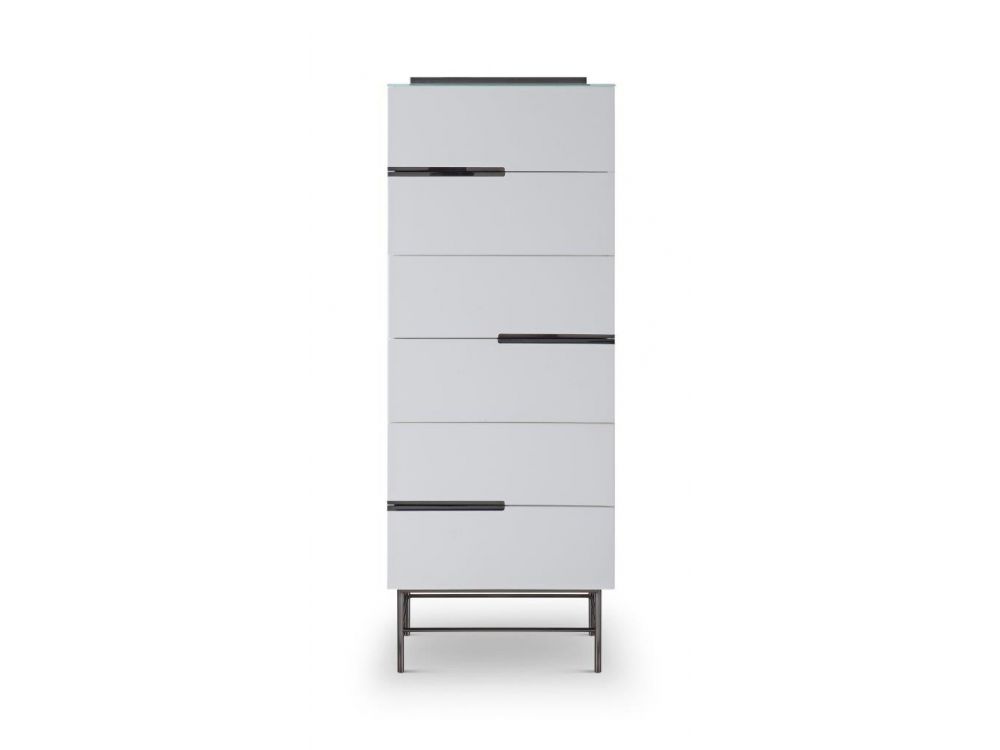 White tall hotsell boy dresser