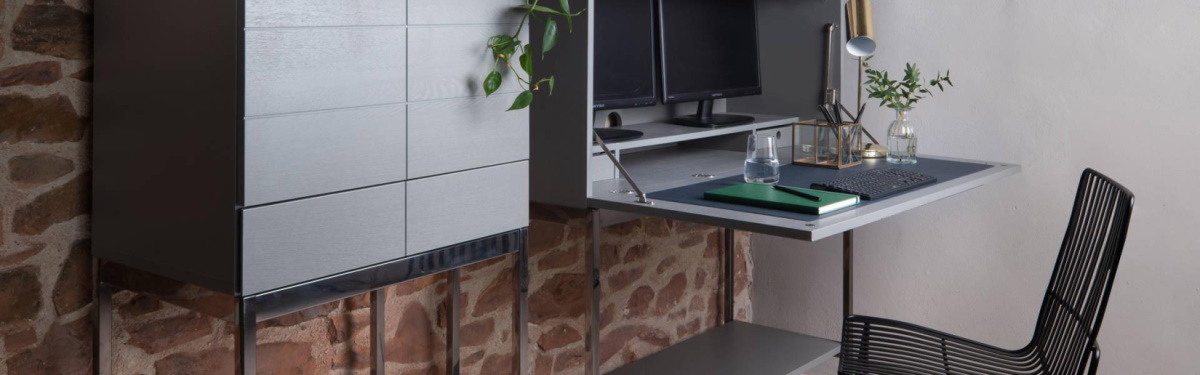 trade-furniture-chair-and-desk